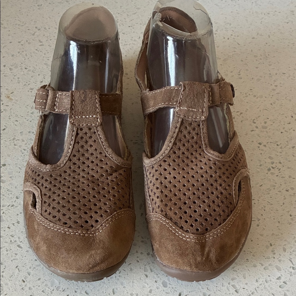Comfortable Brown Women's Loafers